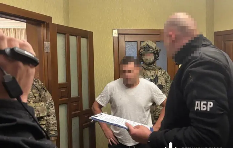 "Залякували та змушували працювати безкоштовно": ДБР затримало керівництво колонії на Харківщині