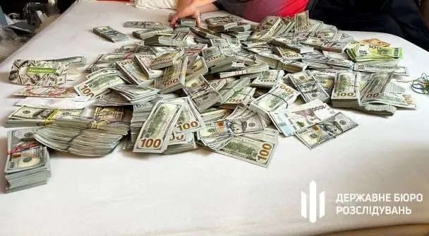 Скільки українці стикалися з корупцією за минулий рік — дані соцопитування