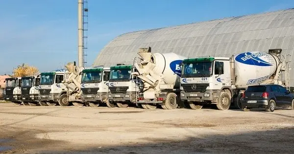 Дві будівельні компанії зголосились керувати арештованим заводом Медведчука у Львові