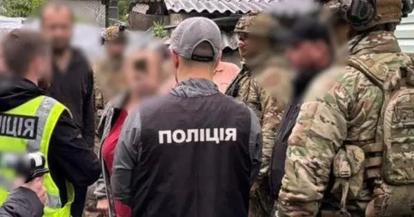 На Хмельниччині викрили банду наркоторговців зі зброєю та 1,8 млн грн готівки