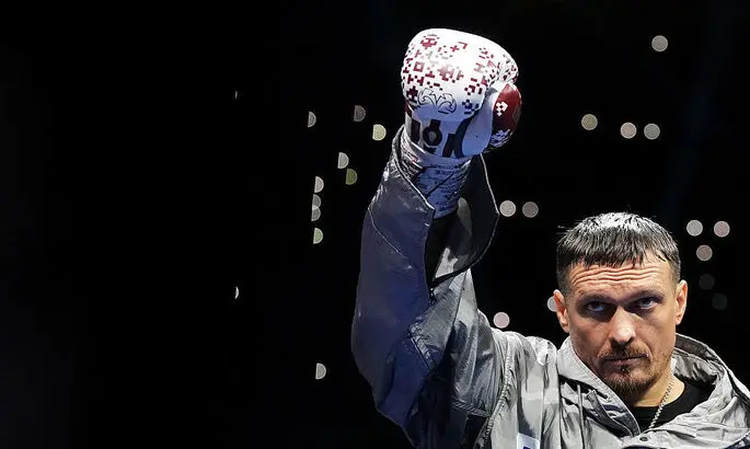 Американский супертяж угрожает переехать Усика