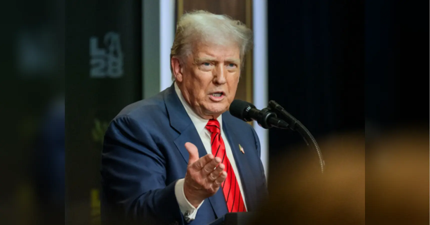 Трамп запропонував допомогу Європі літаками для завершення війни