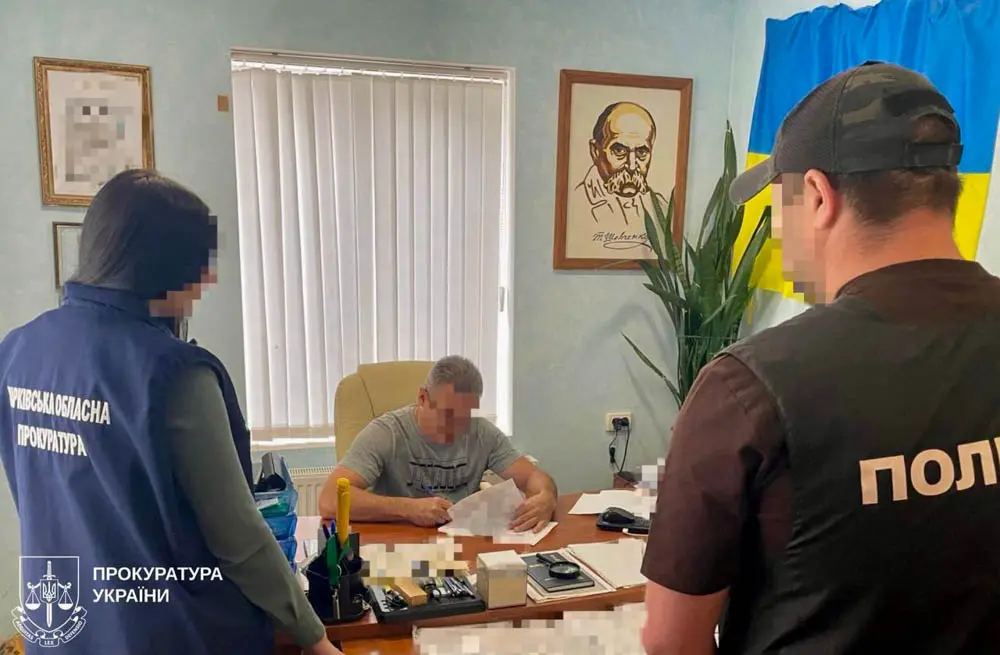Директора комунального підприємства на Харківщині підозрюють у зливі відходів у річку Карамушина