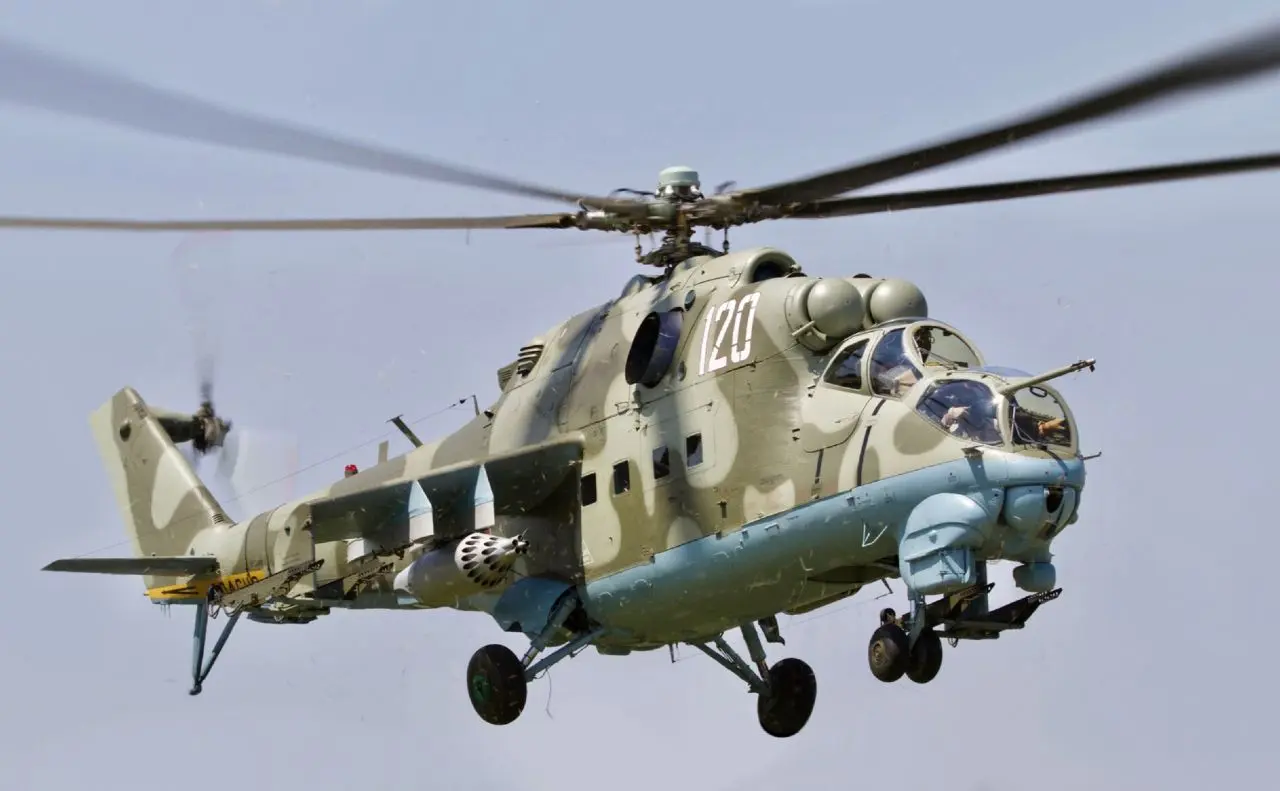 Білоруський вертоліт Мі-24 збив російський дрон, який летів в Україну