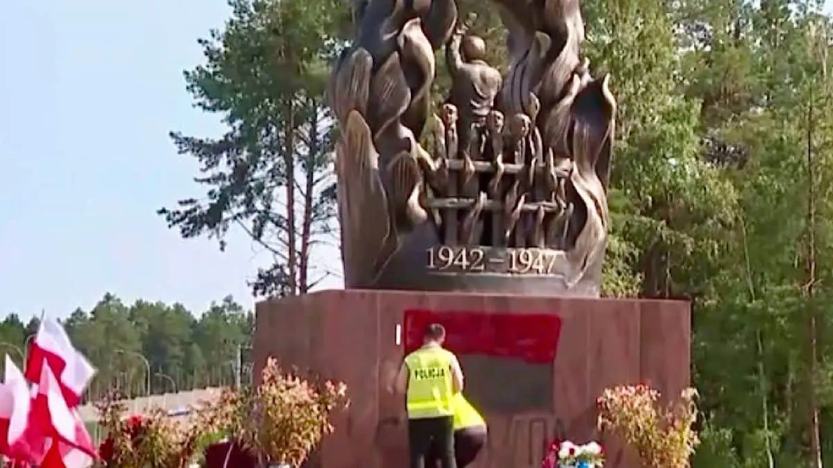 У Польщі взяли під варту українців, підозрюваних у вандалізмі щодо пам’яток
