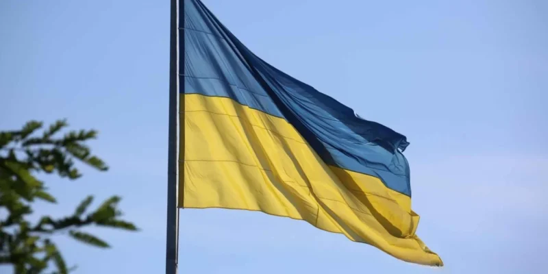 У Вінниці урочисто підняли найбільший стяг області