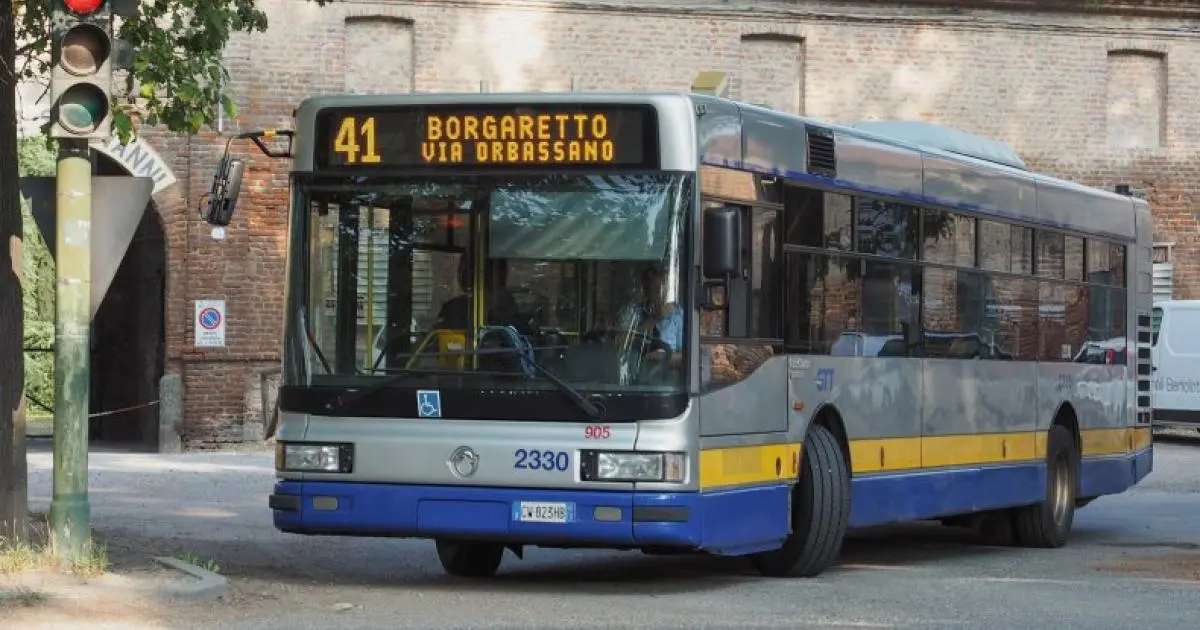Терехов із Рима підтвердив, що Харків от-от отримає синьо-сірі автобуси