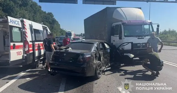 Масштабна ДТП біля Львова: постраждали семеро людей