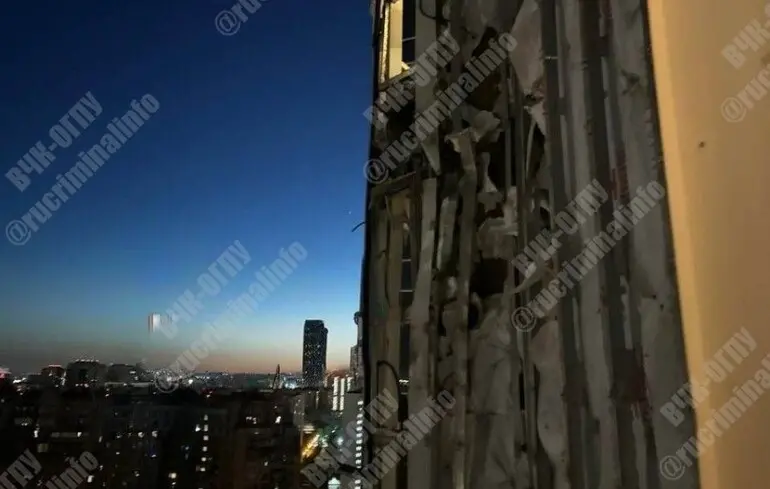 Ударні дрони атакували Москву, їхні уламки пошкодили столичний ЖК