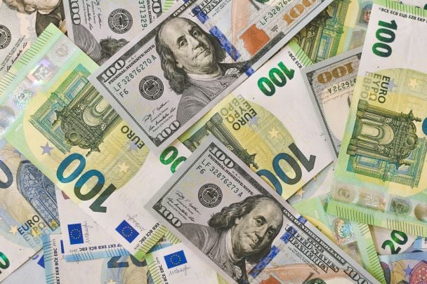 Курс валют на 29 липня: скільки коштують долар, євро і злотий