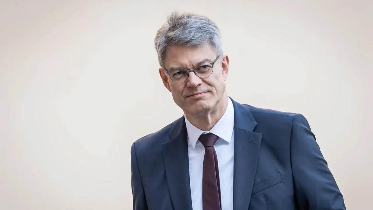Німецький міністр, який раптово знепритомнів, узяв перепочинок на кілька днів