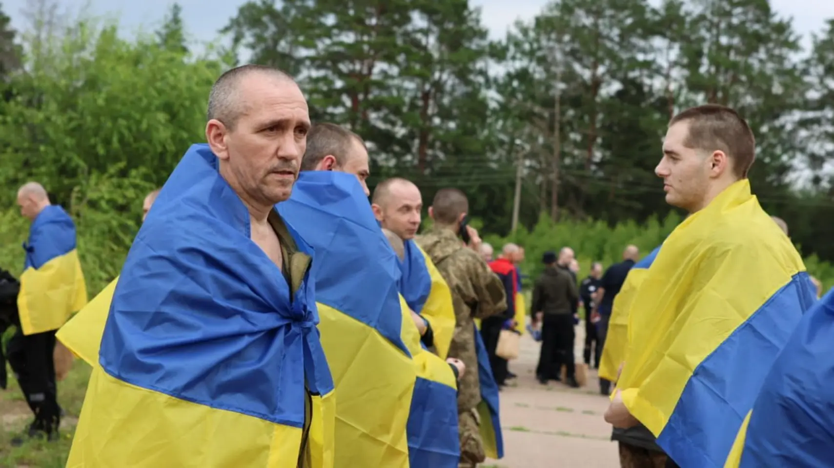 Відбувся новий обмін полоненими: Україна повернула додому своїх воїнів