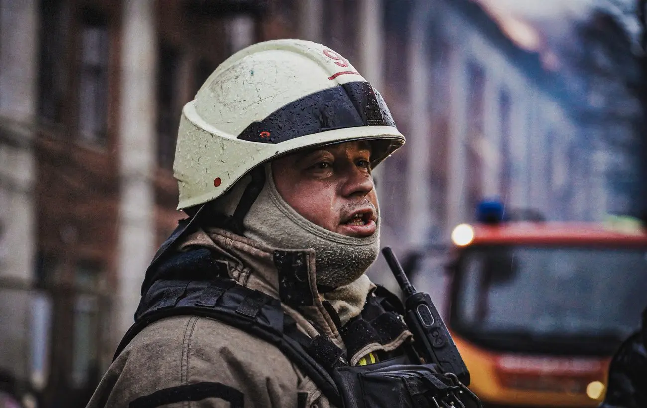 Кількість постраждалих у Києві зросла до 6. Атака "Шахедів" досі триває