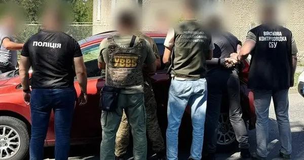 Військовослужбовці ТЦК з Буковини переправляли ухилянтів за кордон
