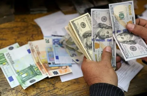 Курс валют на 26 серпня: скільки коштують долар, євро і злотий
