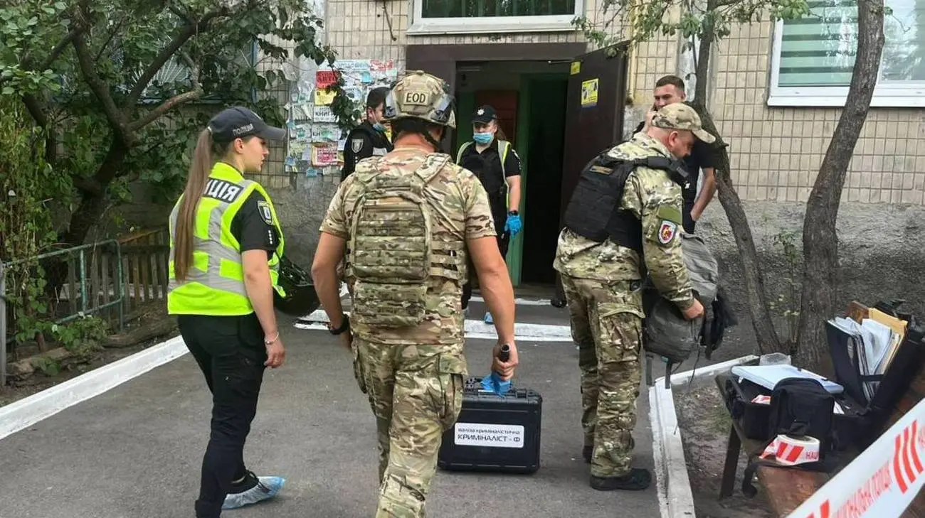 У Києві в квартирі вибухнула граната: загинули двоє людей, ще одна постраждала