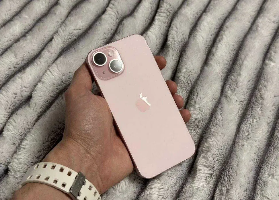 iPhone 15: Чому він залишається найкращим вибором у 2024