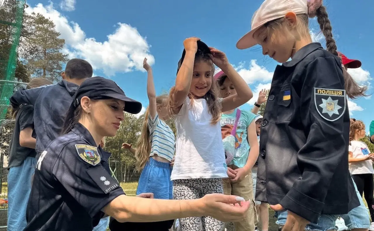 Поліцейські Ірпеня навчали дітей безпеки на канікулах