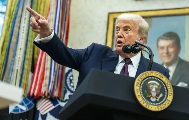 "Отримали дозвіл вбивати, але не міняти території": Трамп незадоволений Зеленським та українською Конституцією