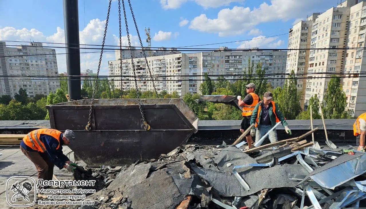 На якому етапі відновлення будинку в Харкові, що постраждав на початку війни