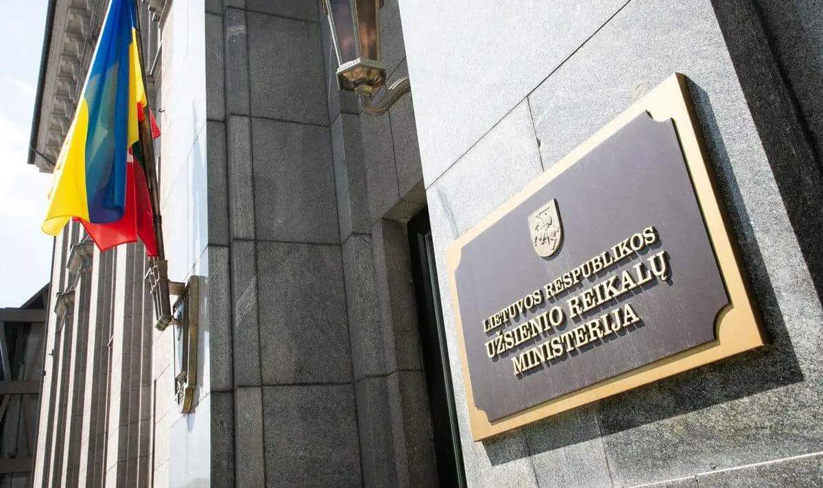Литва викликала главу посольства РФ через обстріли України та дрони в Польщі