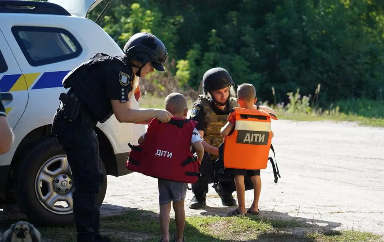 У Херсоні з мікрорайону Корабел вдалось евакуювати всіх дітей