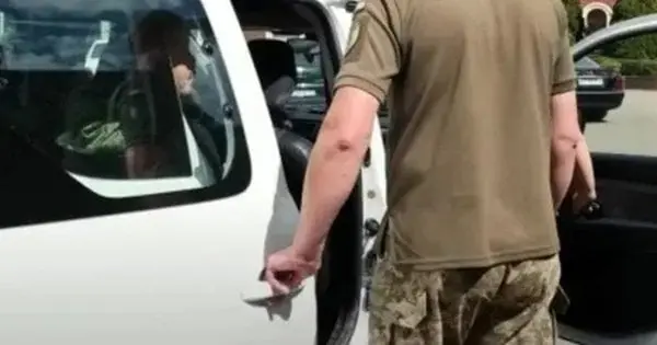 На Прикарпатті працівника ТЦК судили за силове затримання військовозобов’язаного