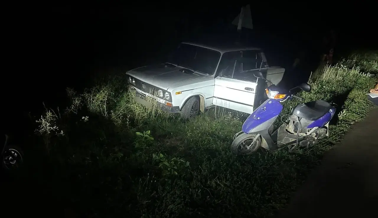 На Вінниччині п’яний водій автівки зіштовхнувся з мопедом, на якому їхали двоє підліток