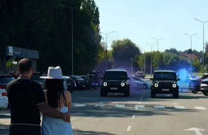 Незвичне гендер паті біля садиби Пирогова: пара з Вінниці дізналася стать малюка