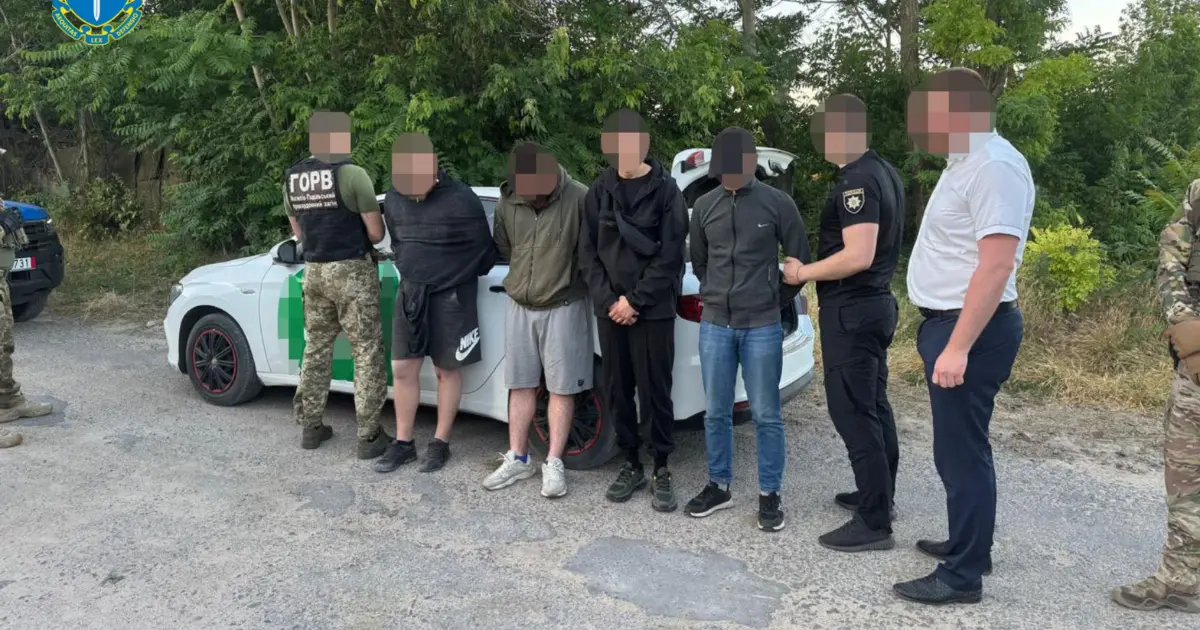 На Вінниччині затримали двох молодиків за спробу нелегального переправлення осіб через кордон