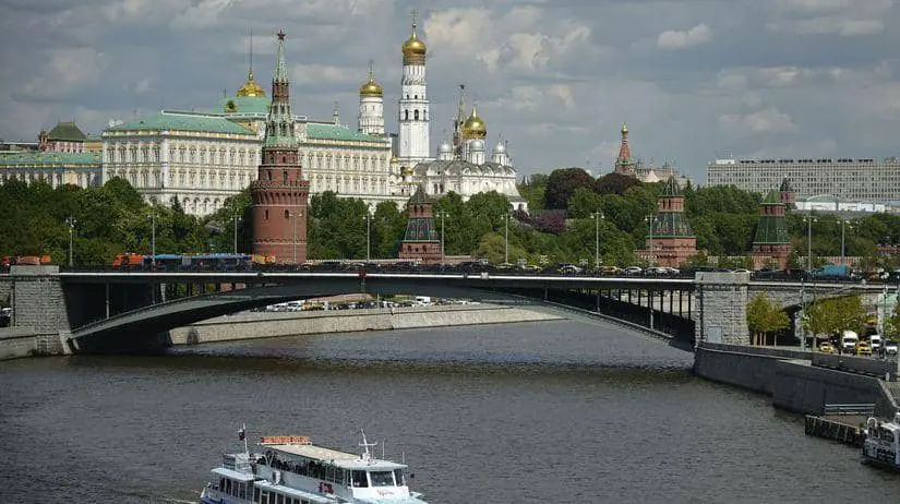 Словаччина відновила видачу туристичних віз росіянам