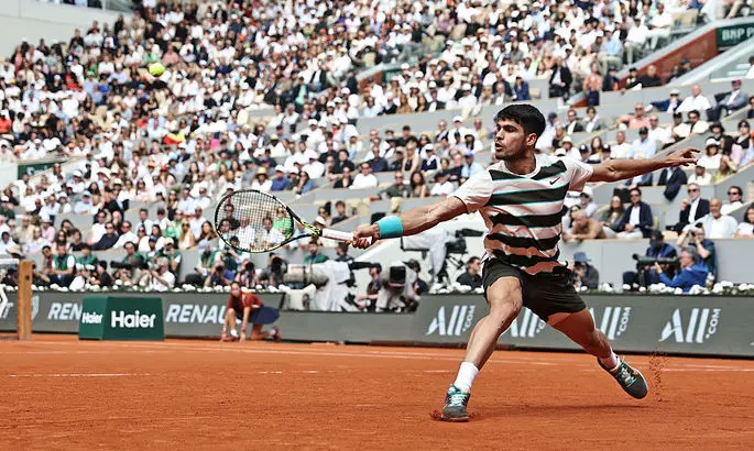 Самое милое видео дня: Алькарас празднует победу на Roland Garros вместе с командой бол-боев