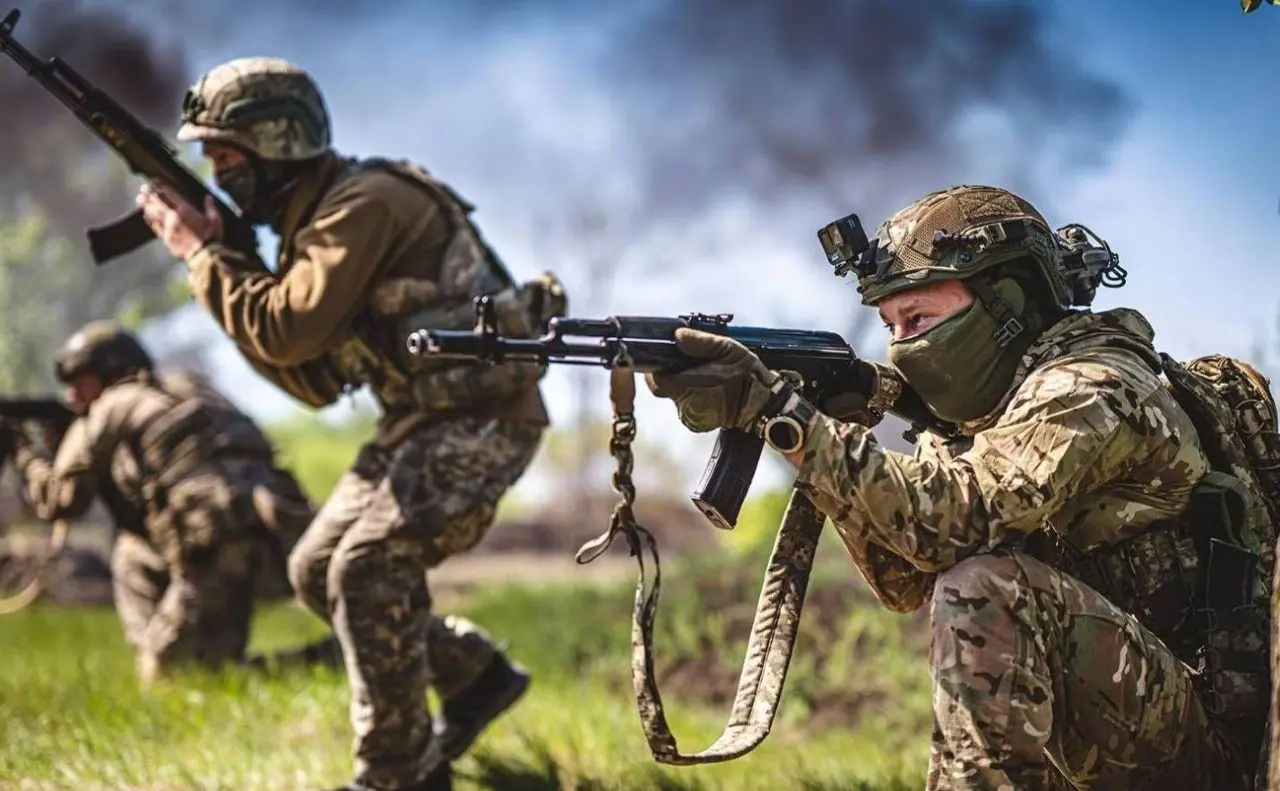 Росіяни просунулися одразу на трьох напрямках: ситуація на фронті