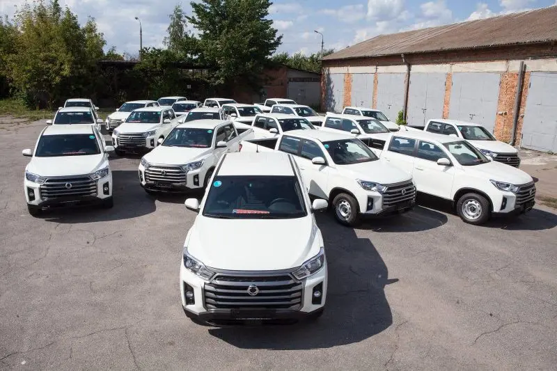 Ще 30 нових авто передає Міжрегіональний координаційний гуманітарний штаб військовим
