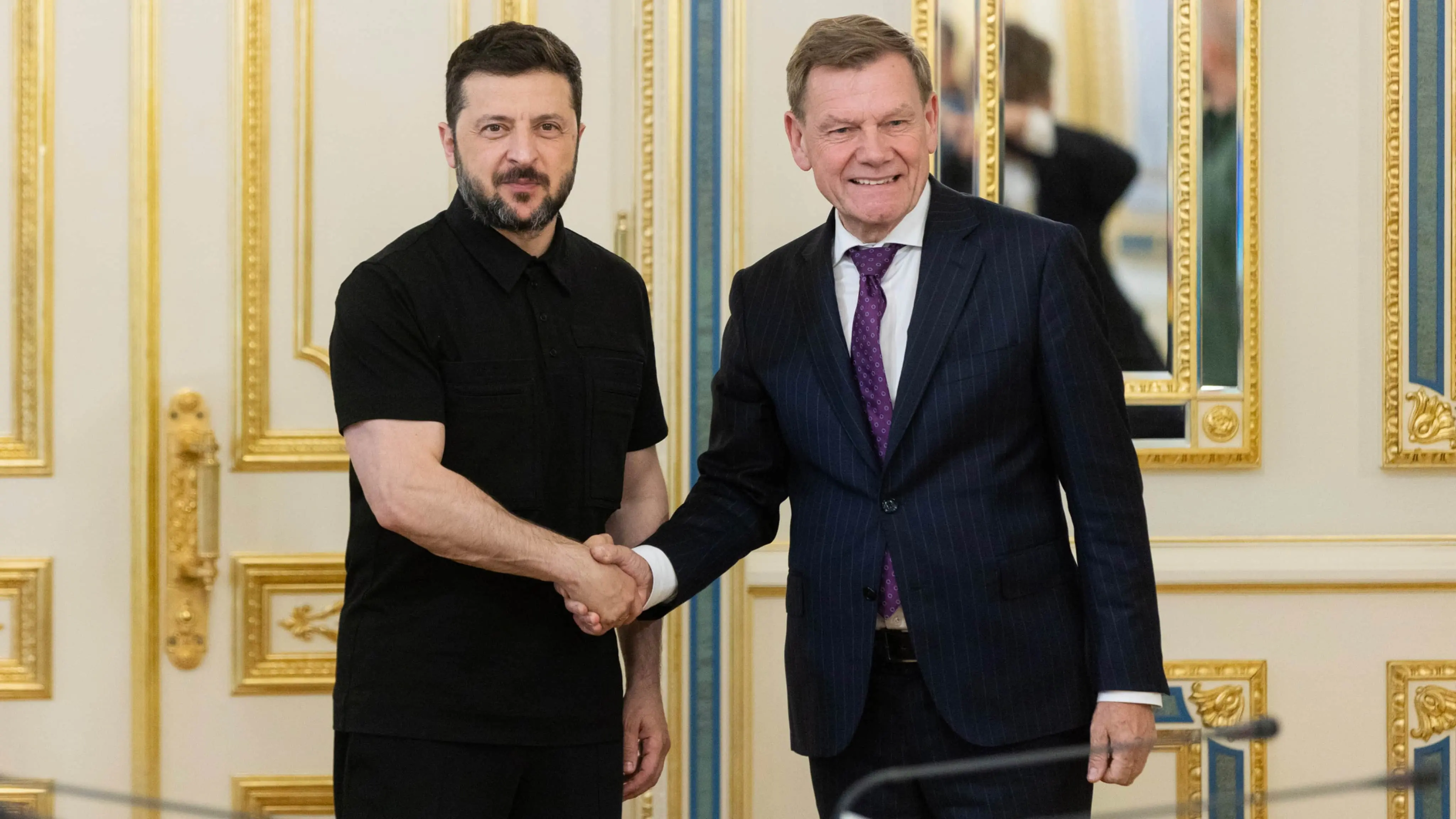 Зеленський обговорив з главою МЗС Німеччини виробництво зброї та поставки IRIS-T