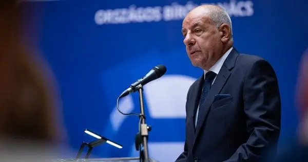 Президент Угорщини видалив згадку про Росію з допису про обстріл Мукачева