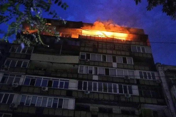Київ у вогні і диму — атака РФ по столиці 10 липня у фото