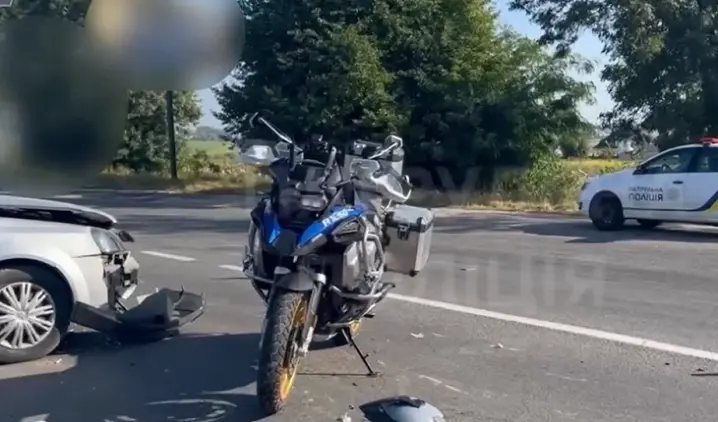 У селі Коровія сталася аварія, є травмовані