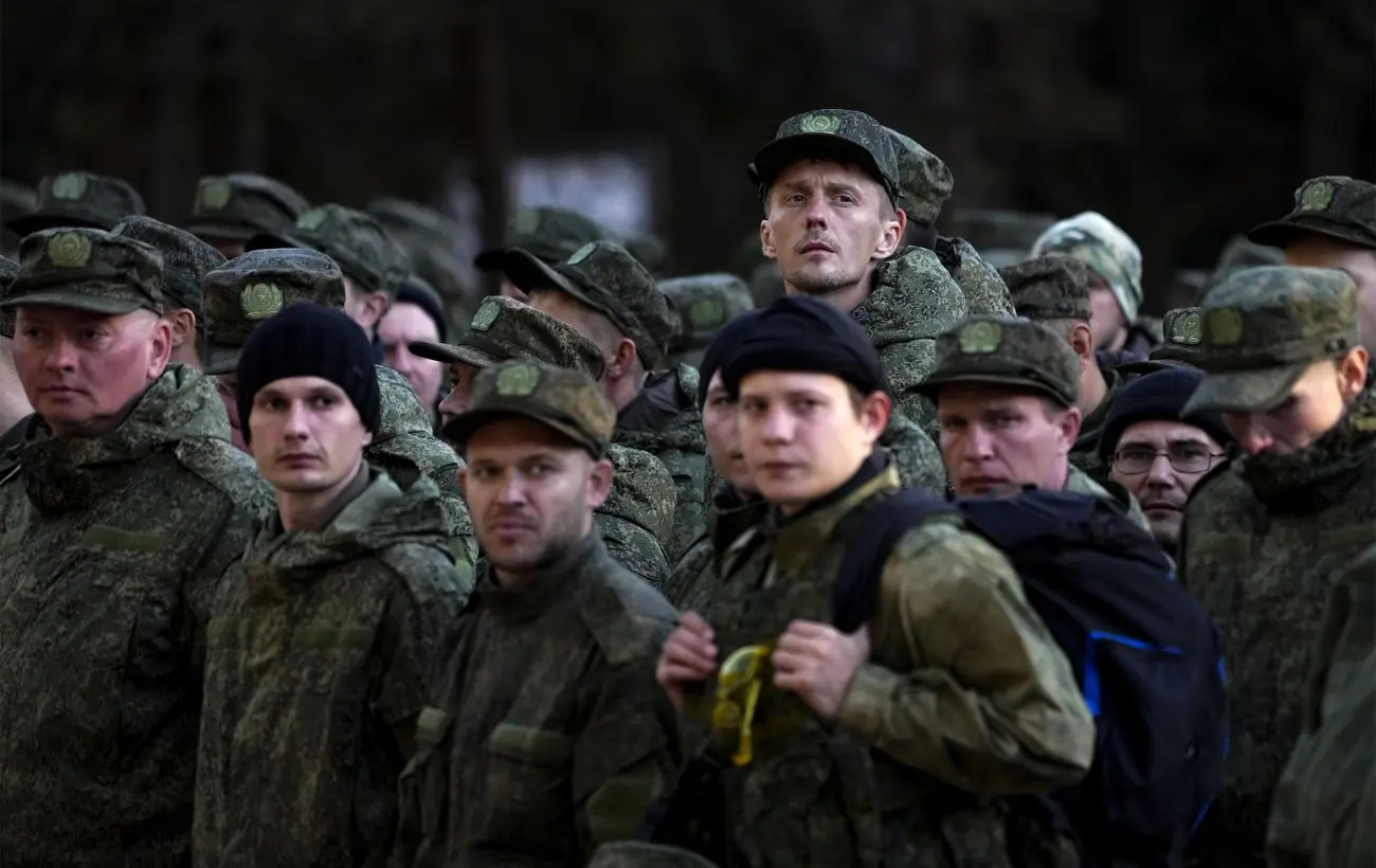 Кремль урізає виплати контрактникам, регіони ділять за "цінністю життя", - ГУР