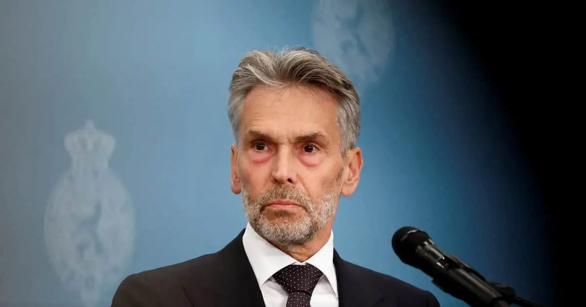 Розвал уряду Нідерландів, пропозиція США щодо Гренландії, НАТО посилює ППО: новини дня
