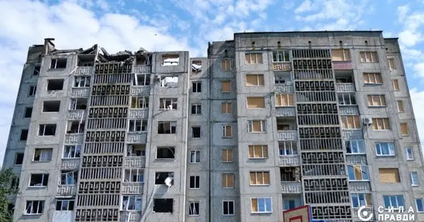 Зруйновану ракетним ударом частину багатоповерхівки в Луцьку демонтують за 9,6 млн грн