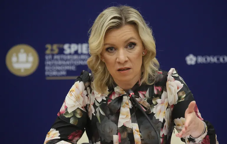 Європейці попередили РФ, що готові збивати її літаки. Захарова відповіла на таку новину