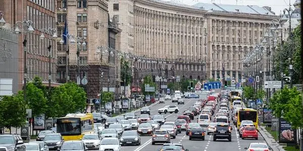 У Києві зафіксували зростання трафіку на ключових напрямках протягом травня — додалося 7 тисяч авто на добу