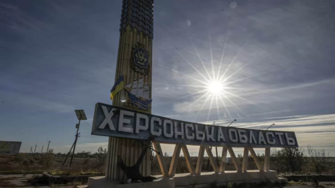 Окупанти дронами атакували Херсон та Білозерку: постраждали шестеро людей
