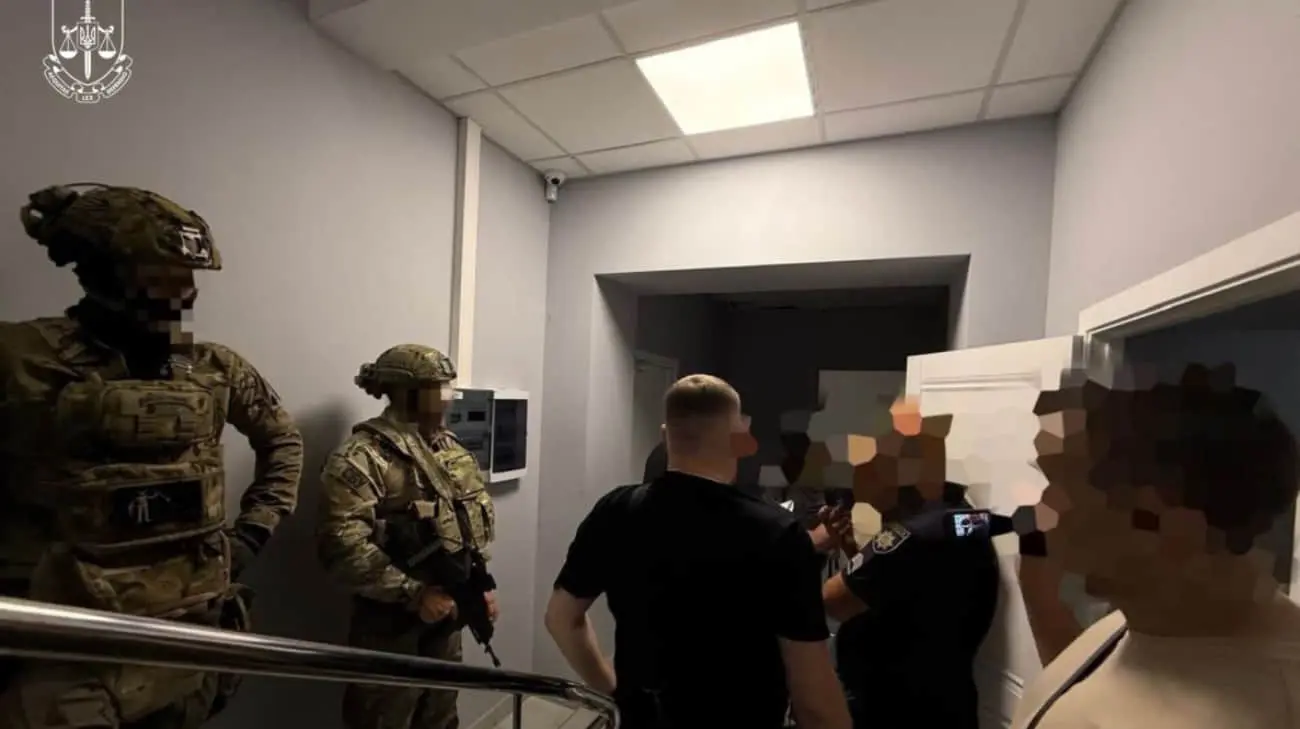 СБУ та ОГП затримали одного з керівників детективів НАБУ