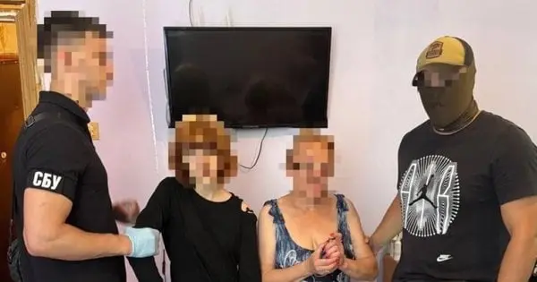 Одеситка з 13-річною донькою знищили військовий евакуаційний автомобіль