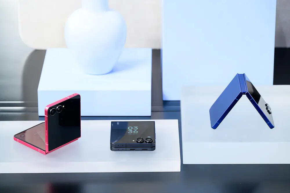 Apple China випадково прорекламувала Samsung Galaxy Flip7 у пості про батьківський контроль