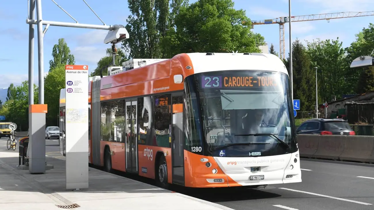 У Женеві громадський транспорт став безкоштовним через смог