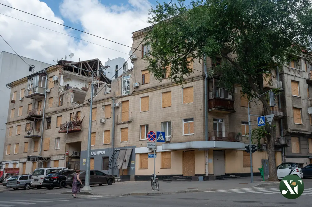 Відновлюють будинок на Свободи в Харкові: змінено рух транспорту