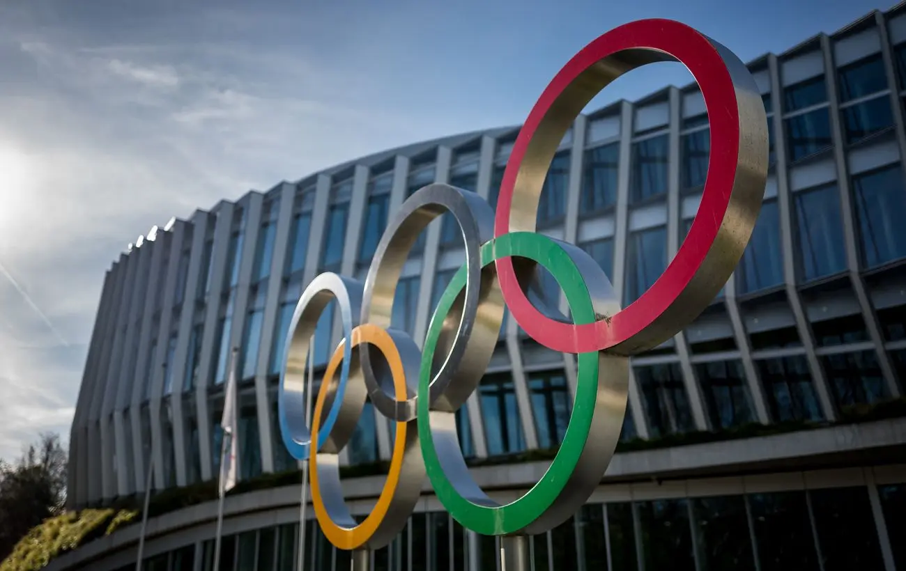 У США заборонили трансгендерним жінкам брати участь у Олімпіаді: що відомо